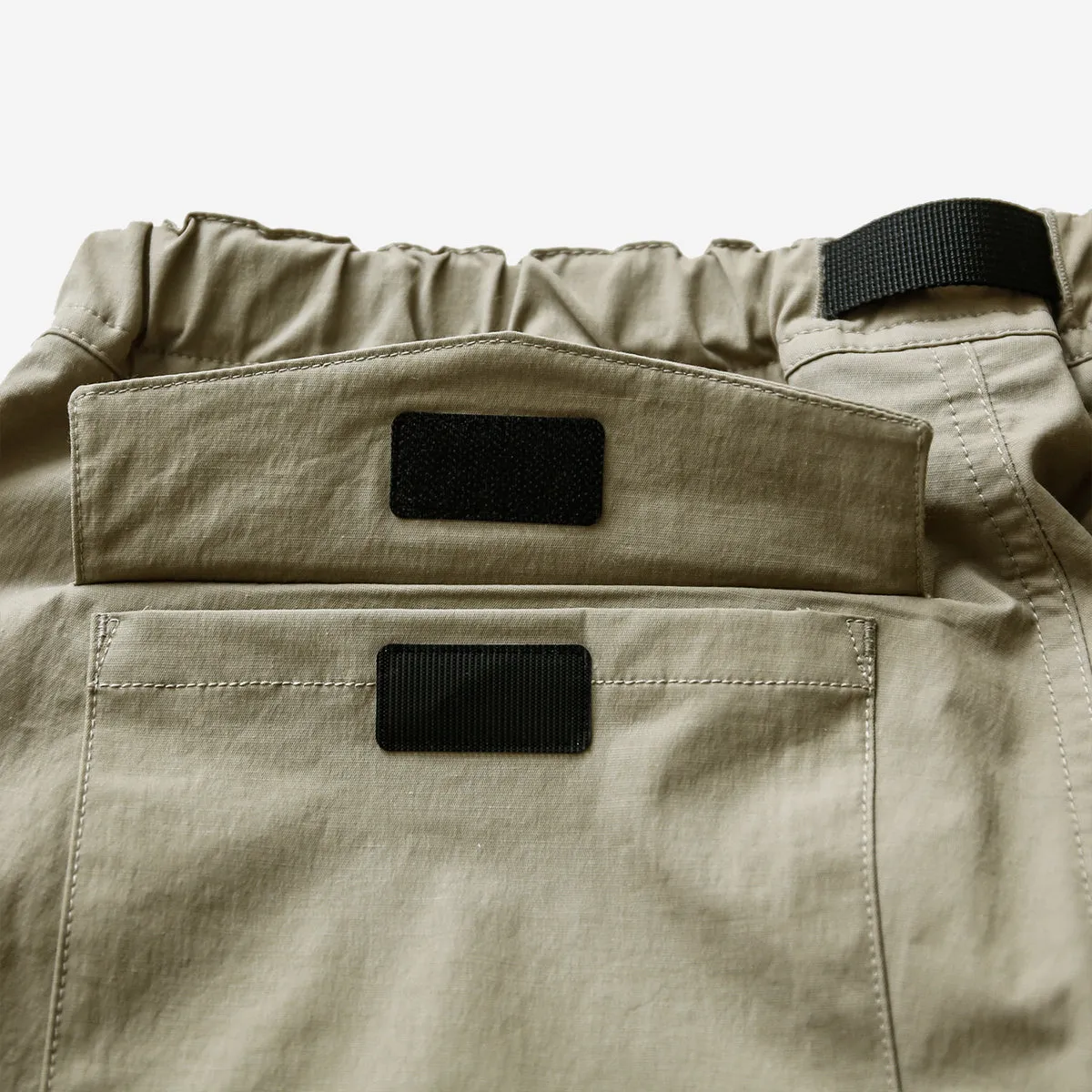 Mountain 7-Pocket Shorts - Beige