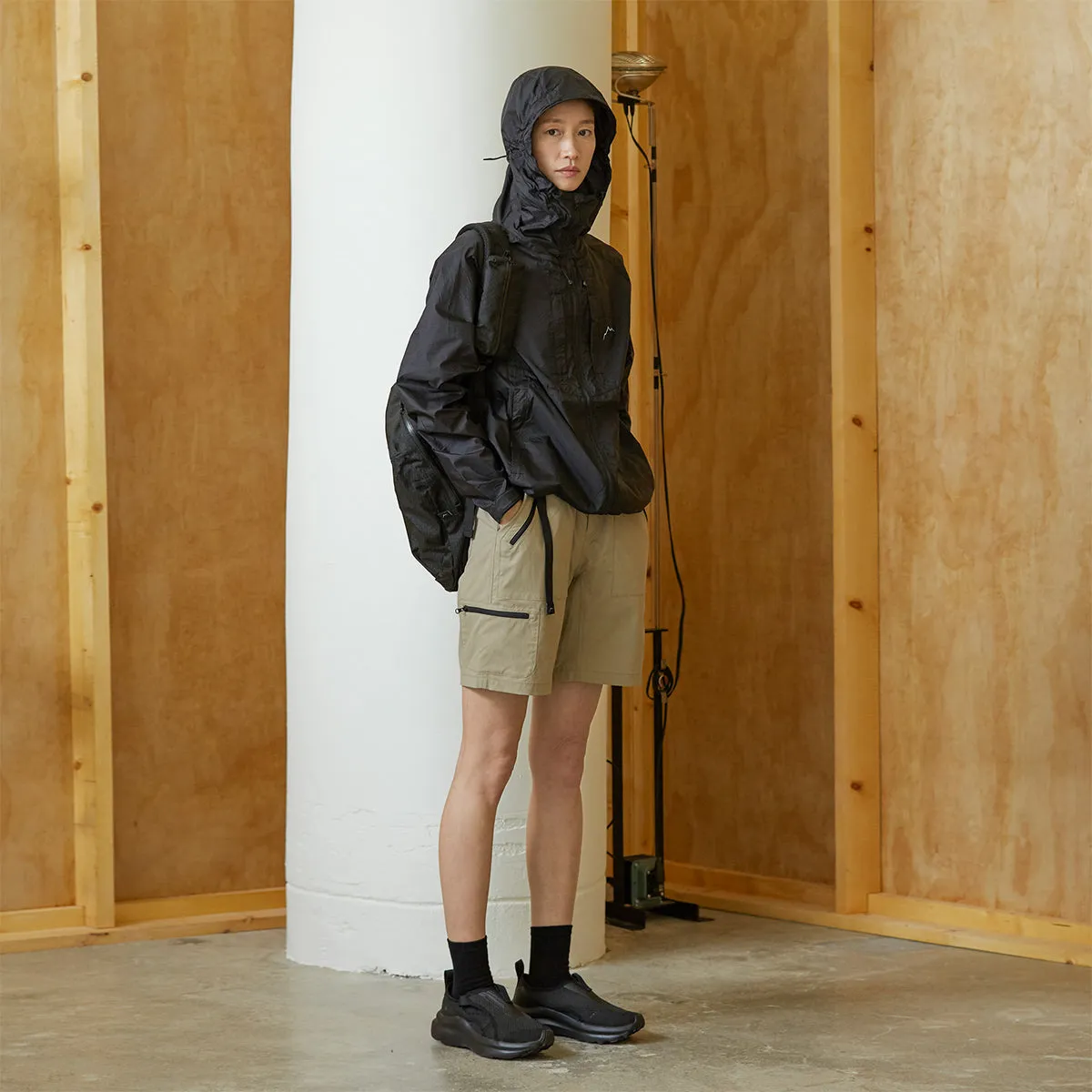 Mountain 7-Pocket Shorts - Beige