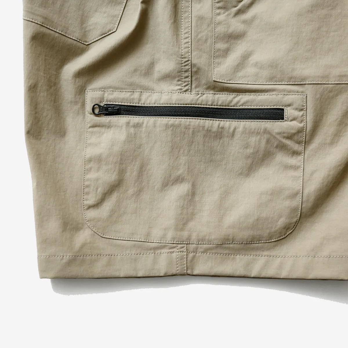 Mountain 7-Pocket Shorts - Beige