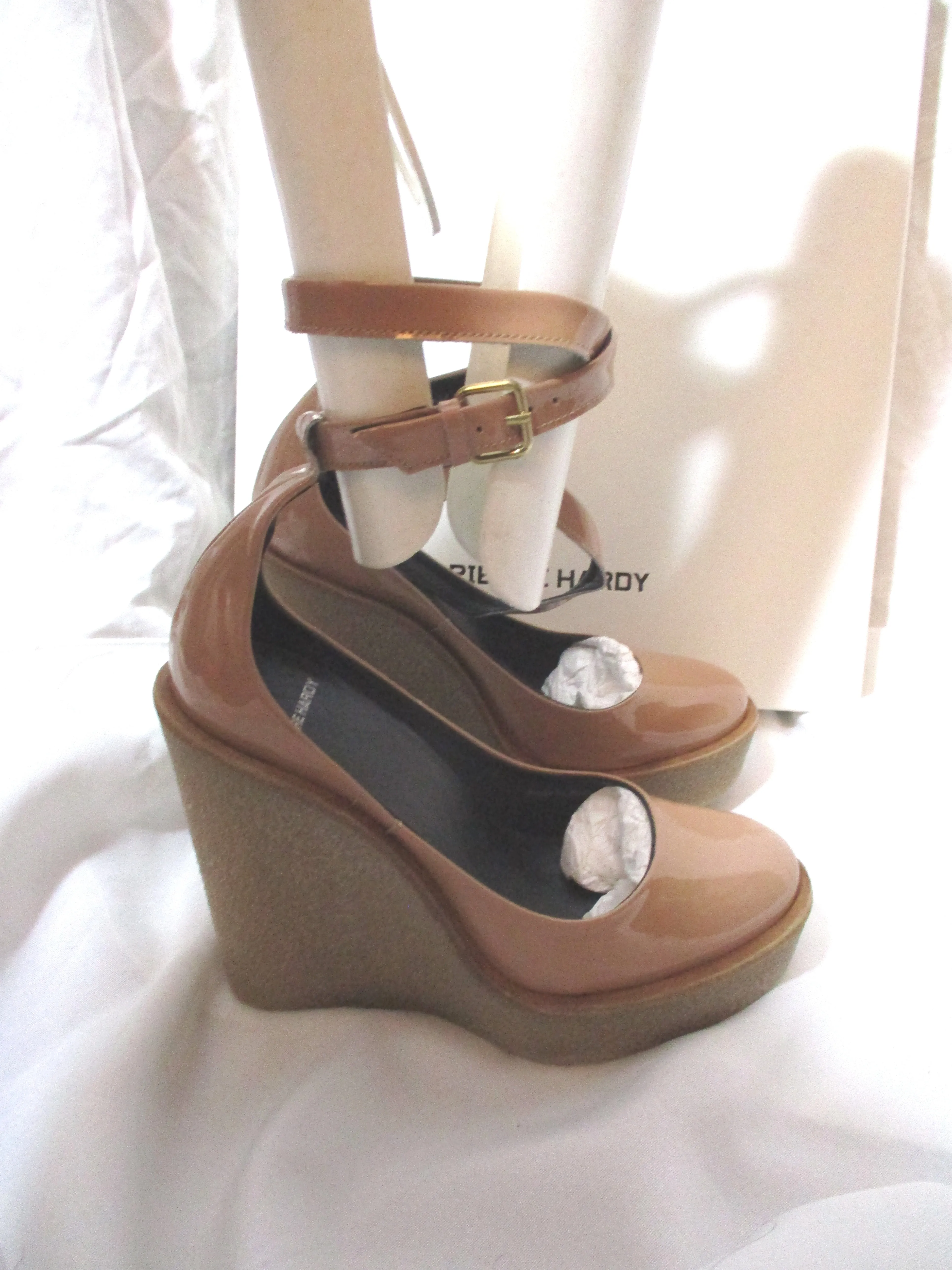 NEW PIERRE HARDY WEDGE High Heel Pump Round Toe Shoe 37 PATENT NUDE