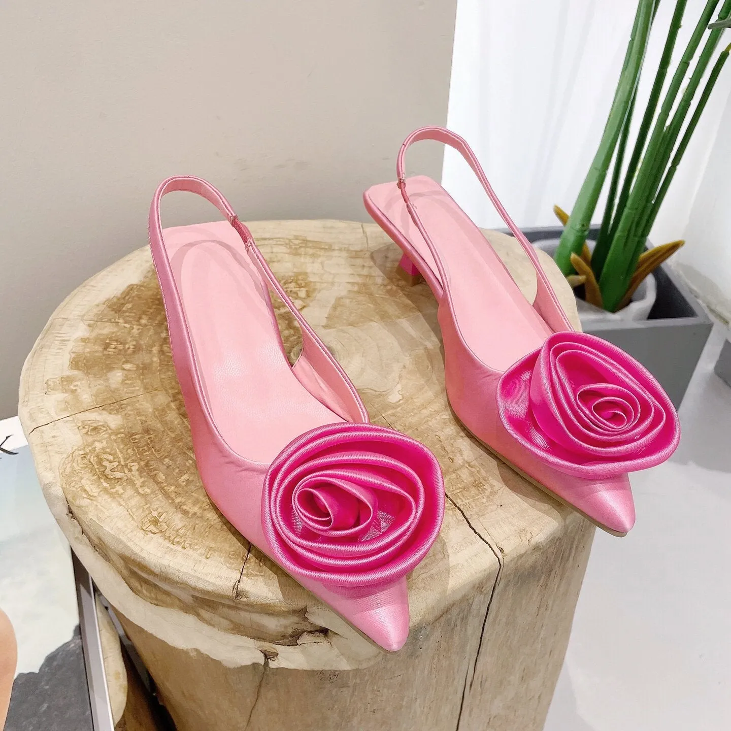 Pointed Toe Flower Decorated Open Heeled Sandals