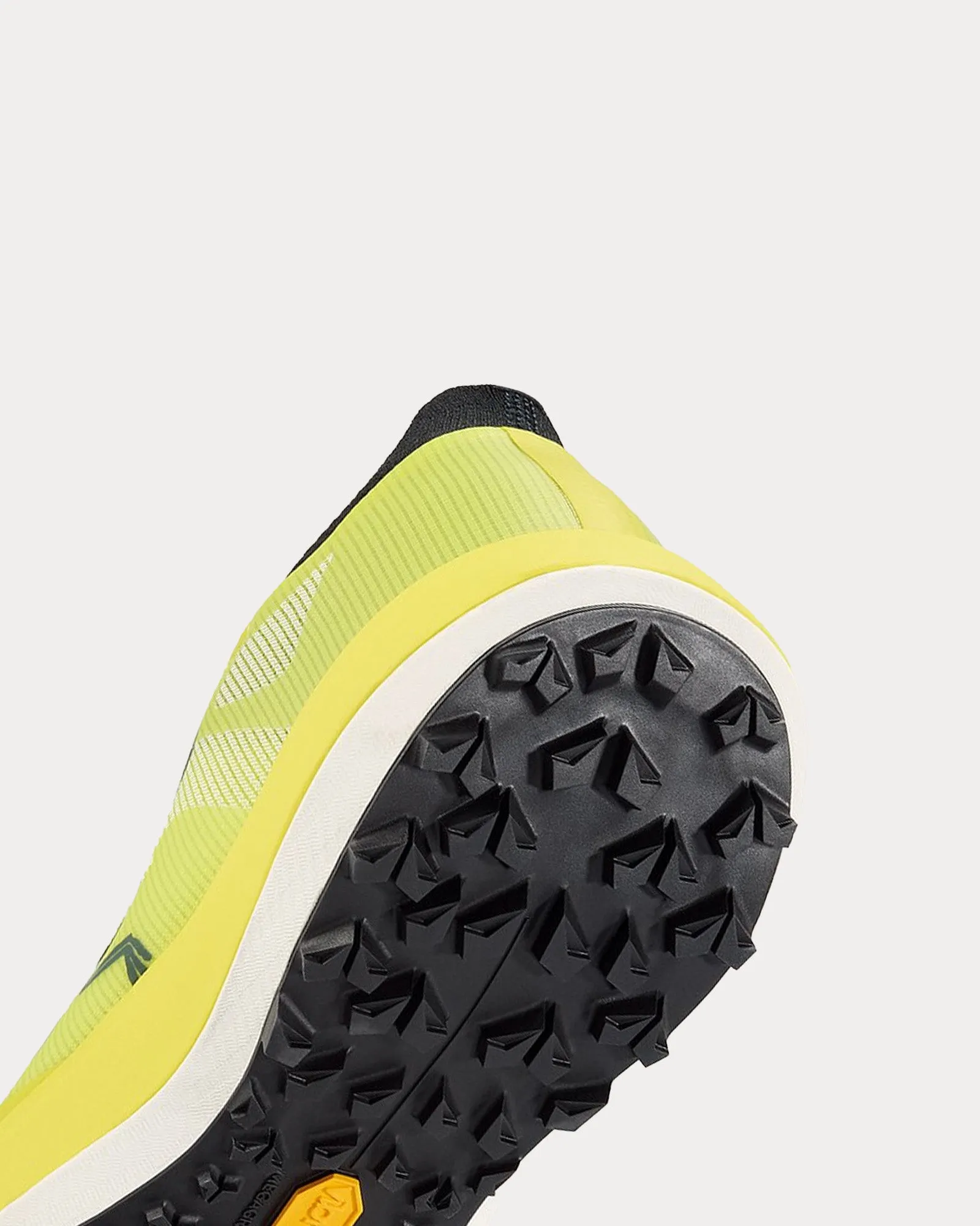 Sylan Pro Euphoria / Black Running Shoes